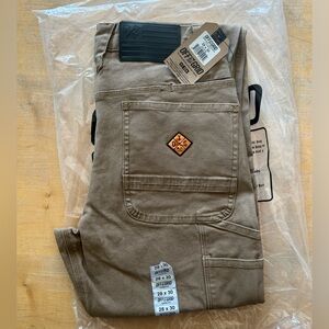 Off the grid NWT khaki 28”